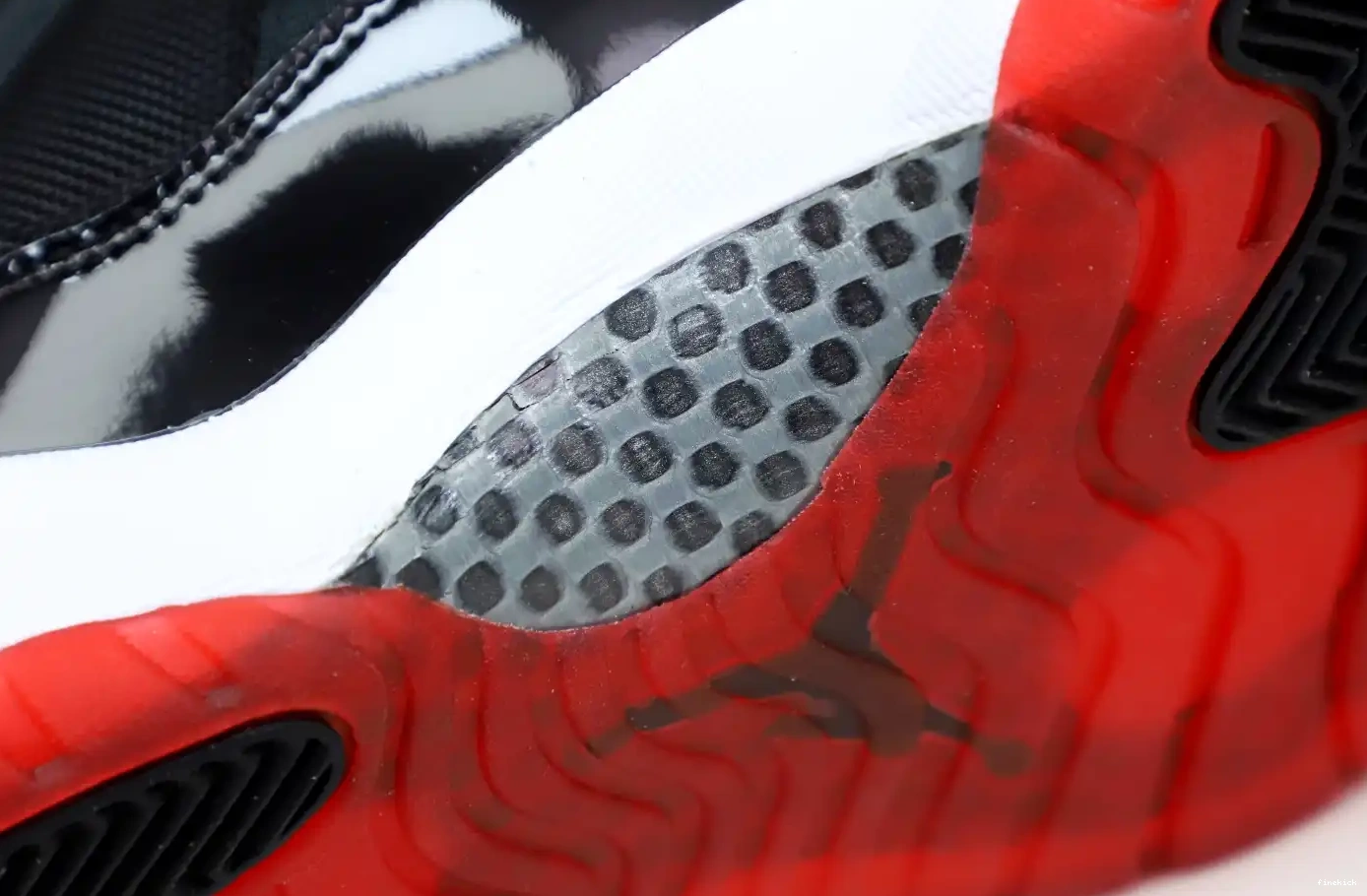 JORDAN RETRO AIR BRED LOW 11 0513